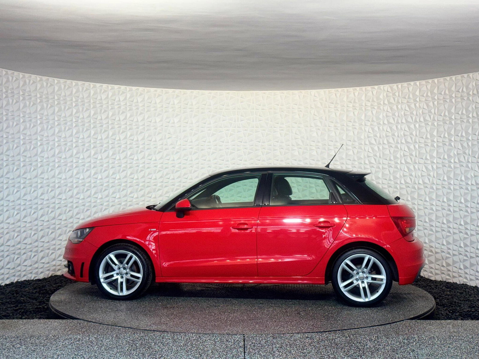 Audi A1 1.6 TDI S line Sportback Euro 5 (s/s) 5dr 5dr Manual 2015