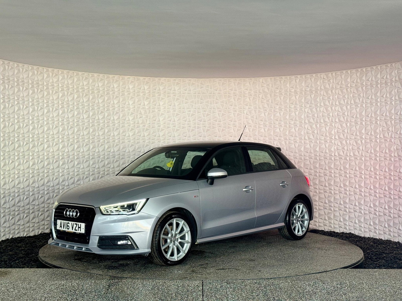 Audi A1 1.6 TDI S line Sportback Euro 6 (s/s) 5dr 5dr Manual 2016