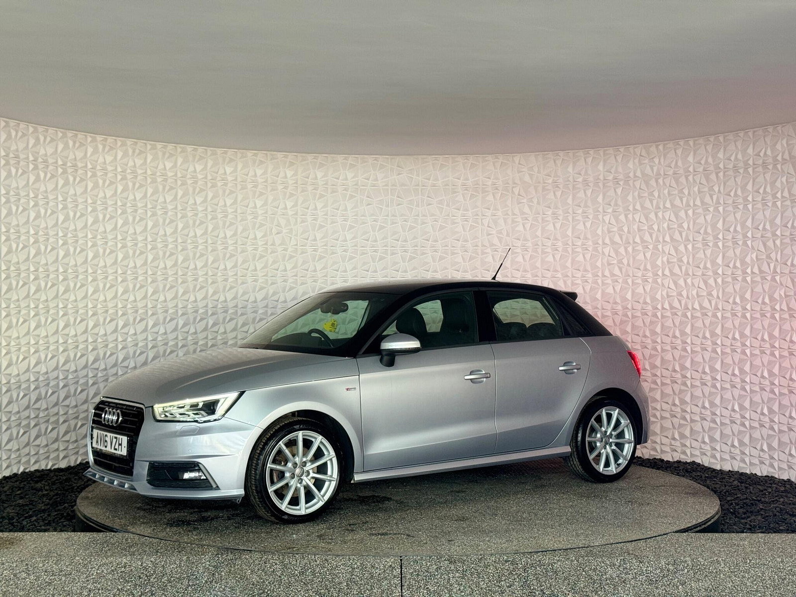 Audi A1 1.6 TDI S line Sportback Euro 6 (s/s) 5dr 5dr Manual 2016