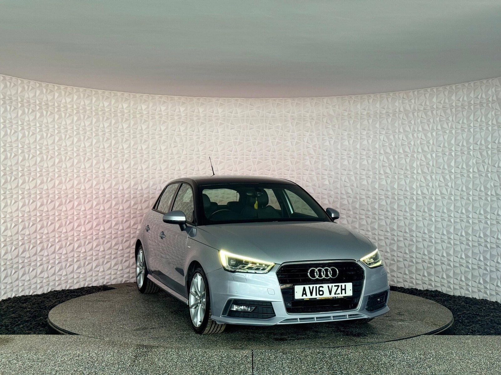 Audi A1 1.6 TDI S line Sportback Euro 6 (s/s) 5dr 5dr Manual 2016