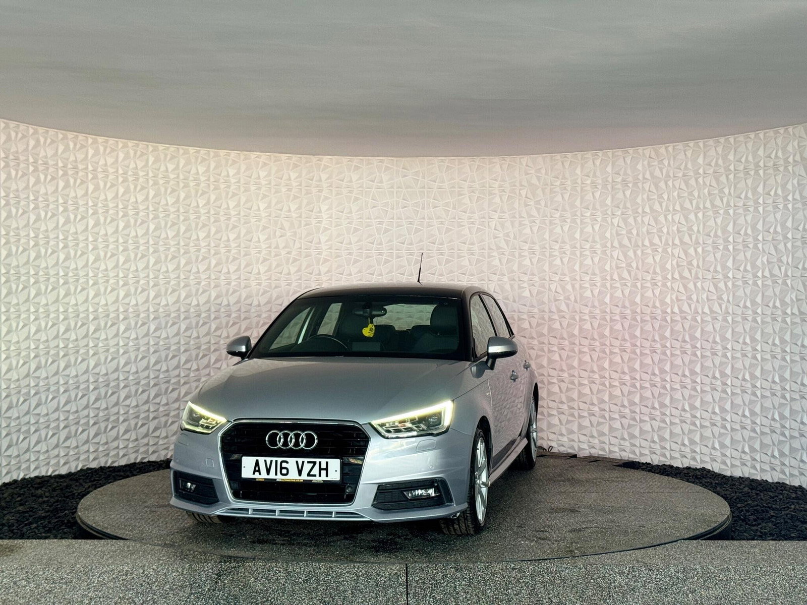 Audi A1 1.6 TDI S line Sportback Euro 6 (s/s) 5dr 5dr Manual 2016