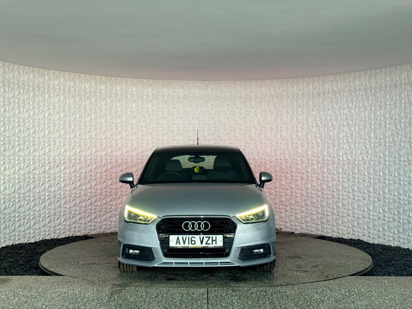 Audi A1 1.6 TDI S line Sportback Euro 6 (s/s) 5dr 5dr Manual 2016