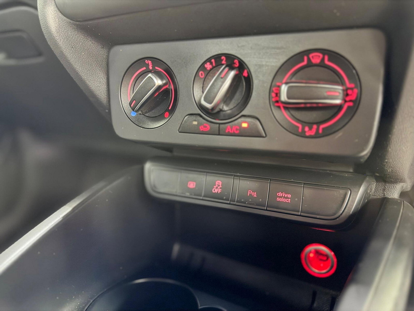 Audi A1 1.6 TDI S line Sportback Euro 6 (s/s) 5dr 5dr Manual 2016