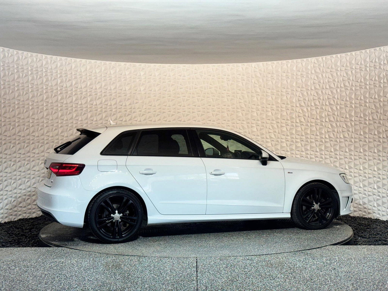 Audi A3 2.0 TDI S line Sportback S Tronic quattro Euro 6 (s/s) 5dr 5dr Automatic 2014