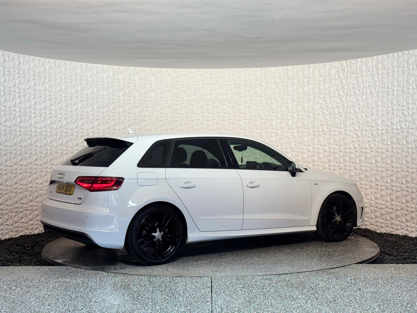 Audi A3 2.0 TDI S line Sportback S Tronic quattro Euro 6 (s/s) 5dr 5dr Automatic 2014