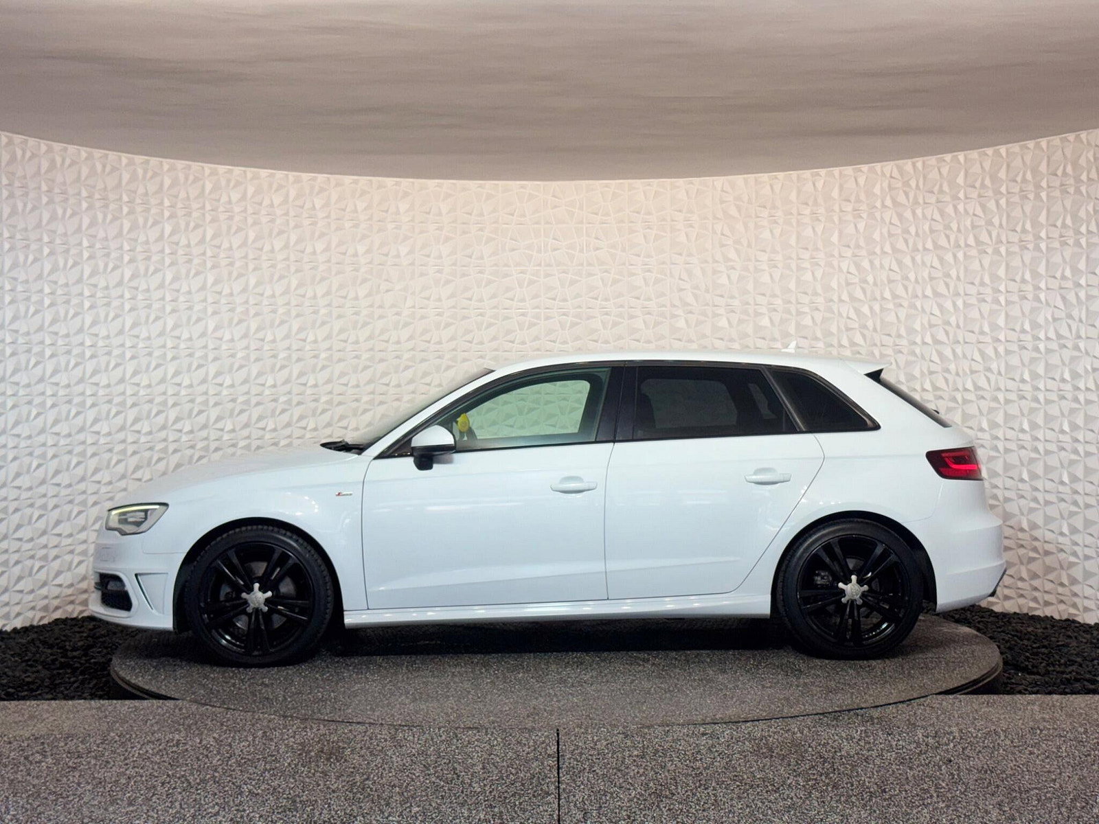 Audi A3 2.0 TDI S line Sportback S Tronic quattro Euro 6 (s/s) 5dr 5dr Automatic 2014