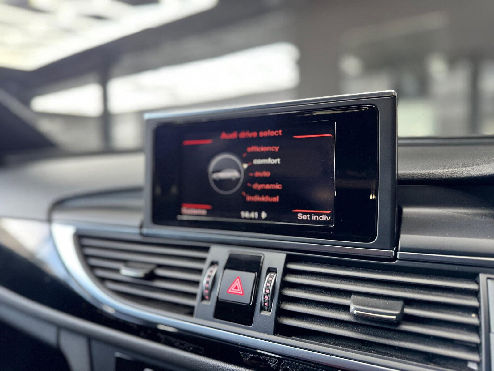 Audi A6 Avant 2.0 TDI ultra Black Edition S Tronic Euro 6 (s/s) 5dr 5dr Automatic 2015