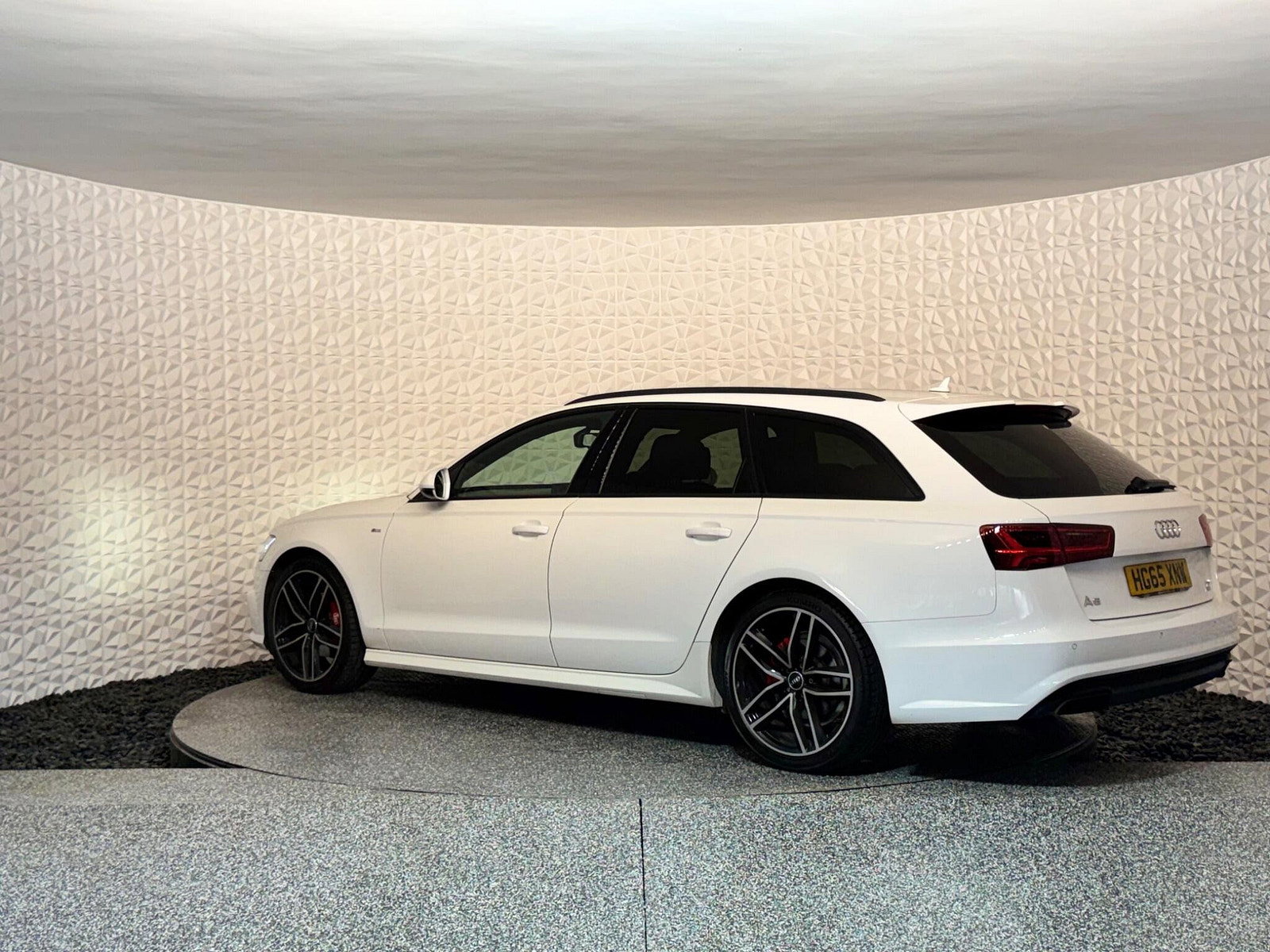 Audi A6 Avant 2.0 TDI ultra Black Edition S Tronic Euro 6 (s/s) 5dr 5dr Automatic 2015