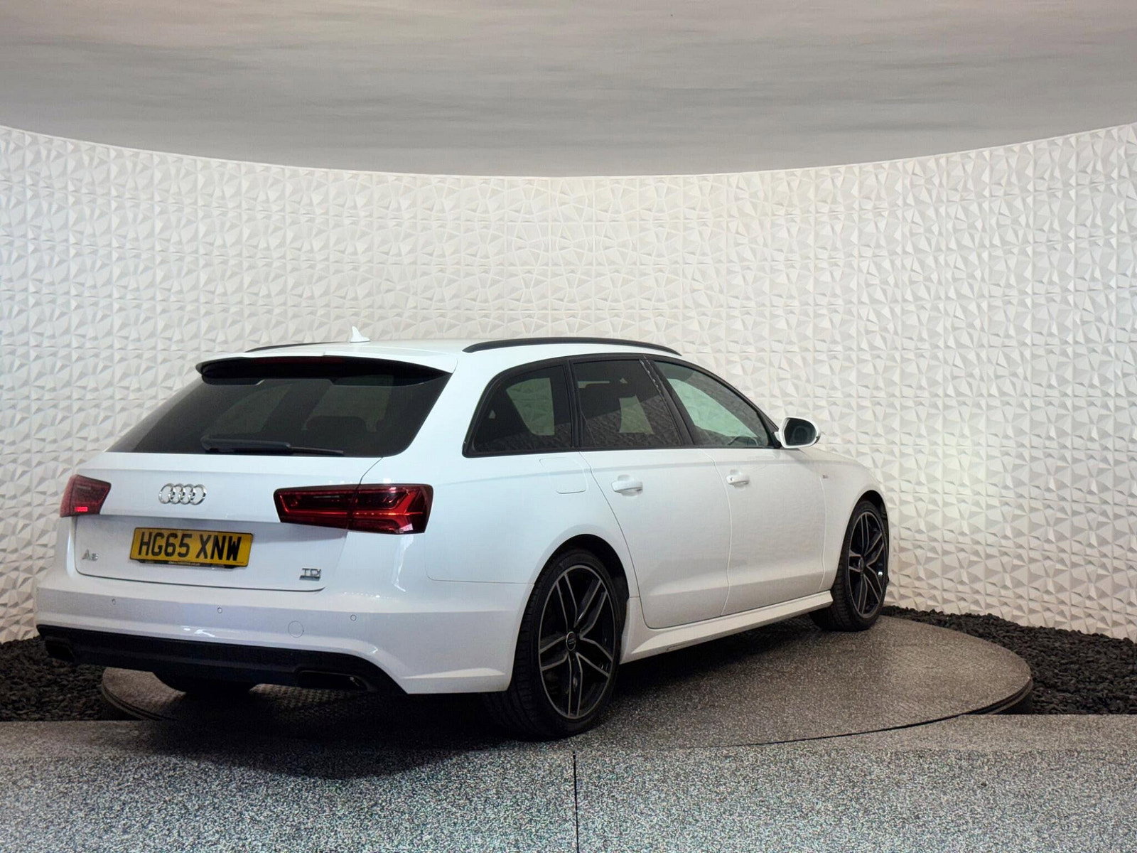 Audi A6 Avant 2.0 TDI ultra Black Edition S Tronic Euro 6 (s/s) 5dr 5dr Automatic 2015