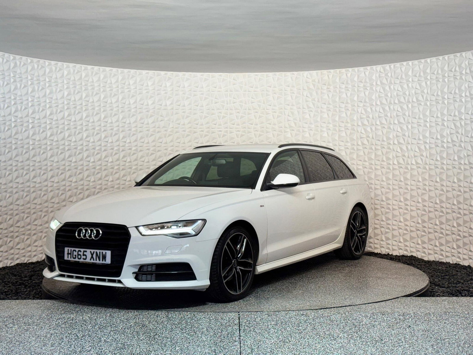 Audi A6 Avant 2.0 TDI ultra Black Edition S Tronic Euro 6 (s/s) 5dr 5dr Automatic 2015