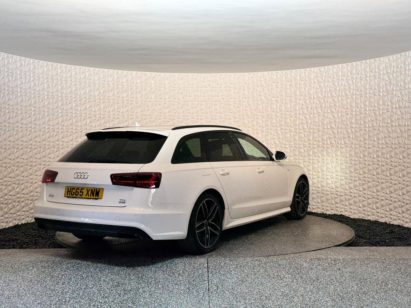 Audi A6 Avant 2.0 TDI ultra Black Edition S Tronic Euro 6 (s/s) 5dr 5dr Automatic 2015