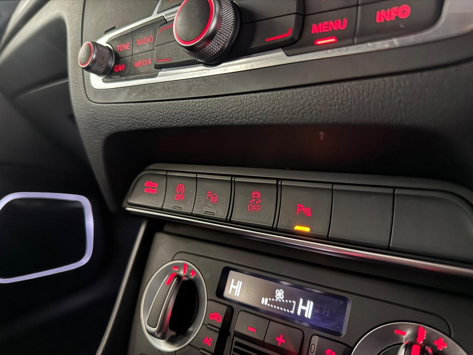 Audi Q3 2.0 TDI SE S Tronic quattro Euro 5 (s/s) 5dr 5dr Automatic 2012