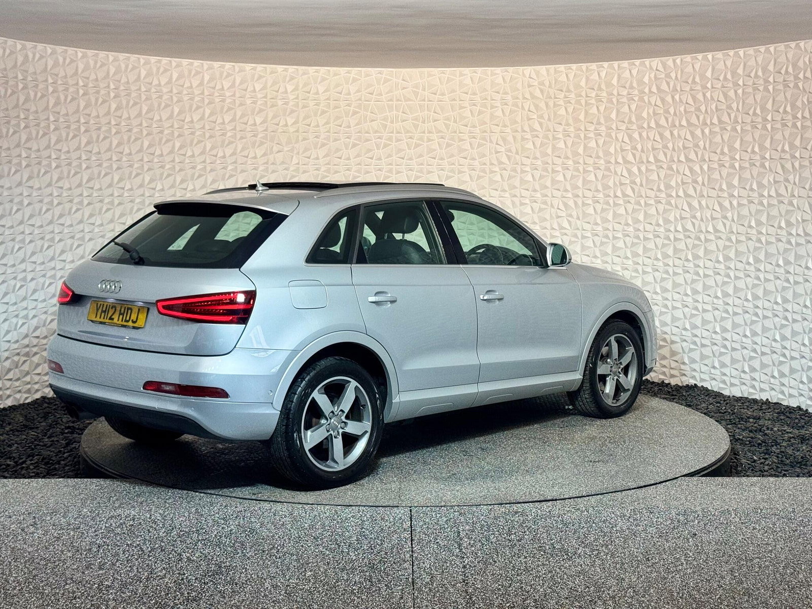 Audi Q3 2.0 TDI SE S Tronic quattro Euro 5 (s/s) 5dr 5dr Automatic 2012