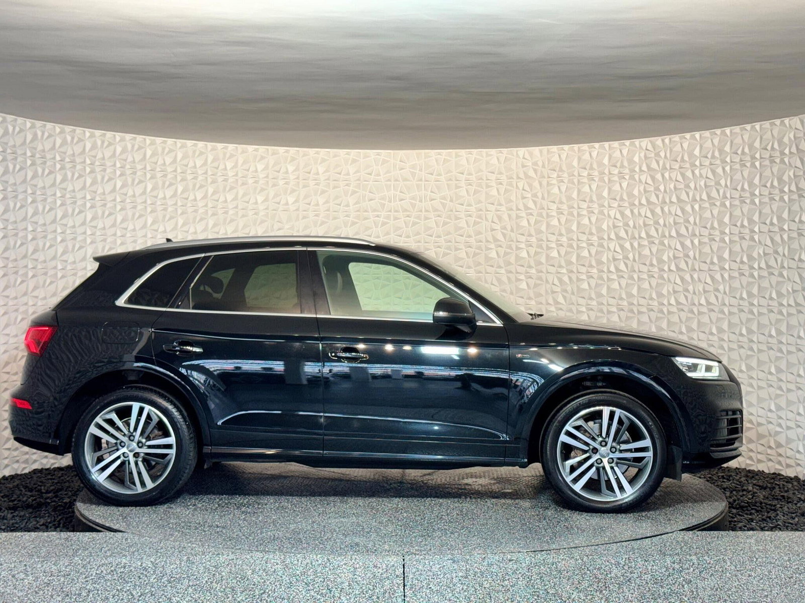 Audi Q5 2.0 TFSI S line S Tronic quattro Euro 6 (s/s) 5dr 5dr Automatic 2018