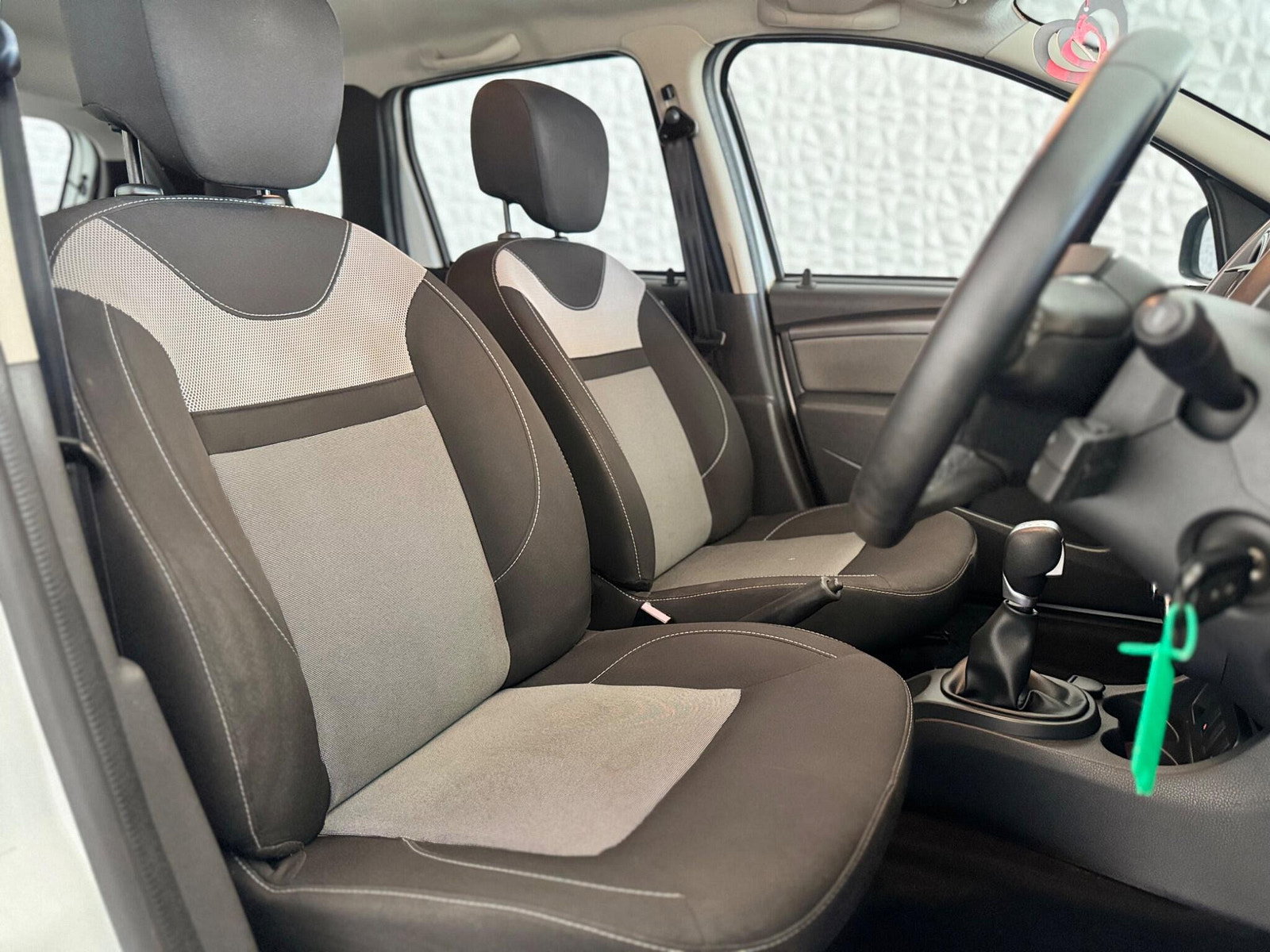 Dacia Duster 1.5 dCi Laureate EDC Euro 6 (s/s) 5dr 5dr Automatic 2017