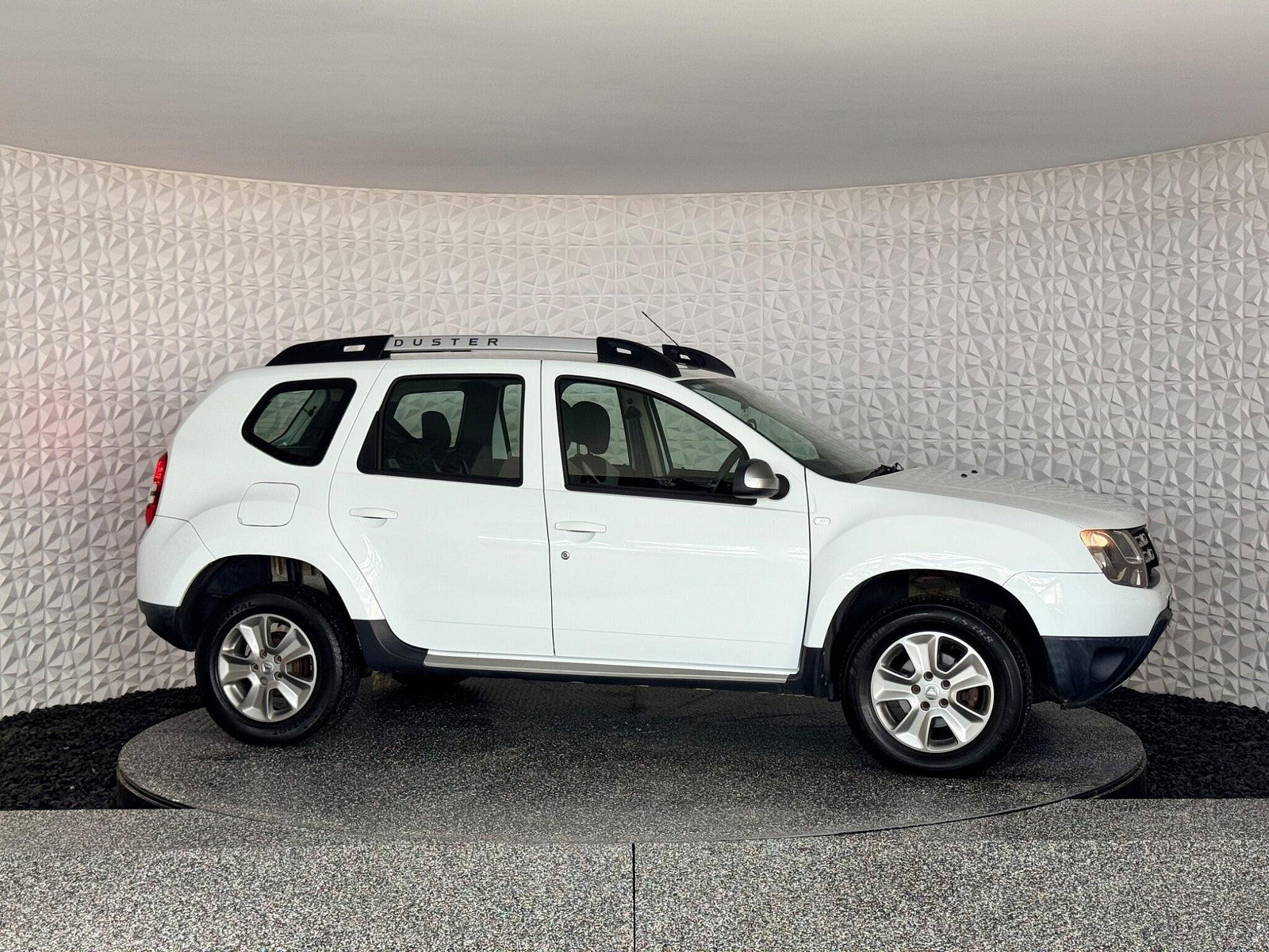 Dacia Duster 1.5 dCi Laureate EDC Euro 6 (s/s) 5dr 5dr Automatic 2017