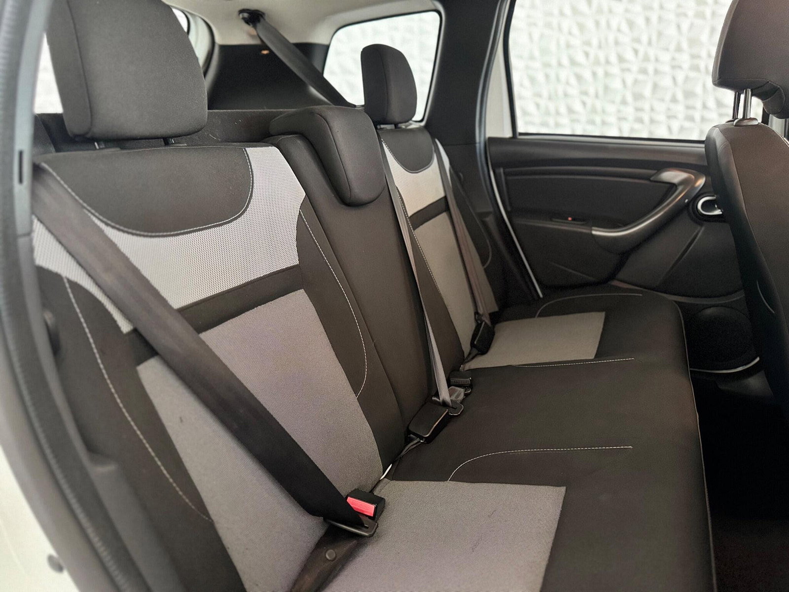 Dacia Duster 1.5 dCi Laureate EDC Euro 6 (s/s) 5dr 5dr Automatic 2017