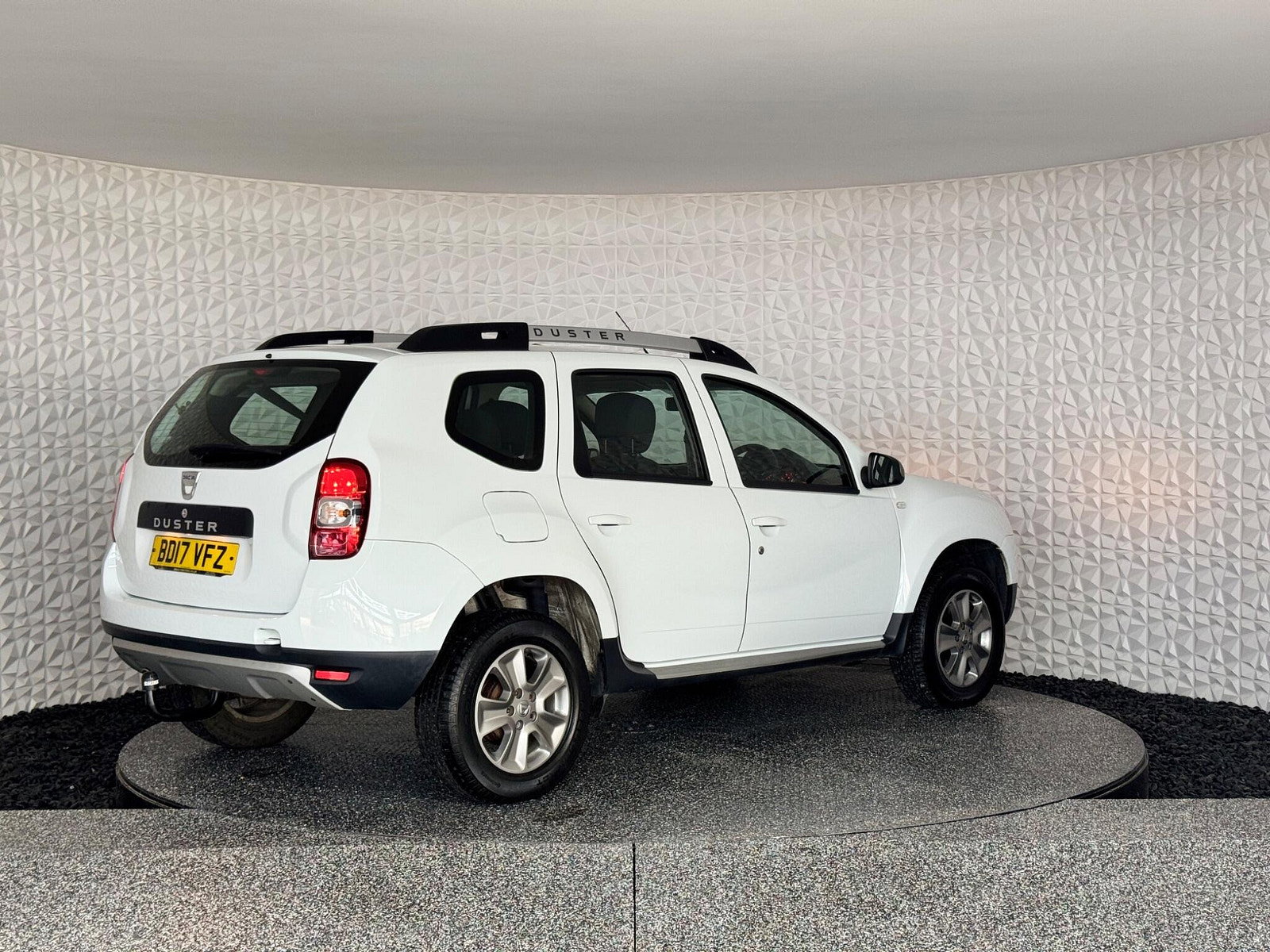 Dacia Duster 1.5 dCi Laureate EDC Euro 6 (s/s) 5dr 5dr Automatic 2017