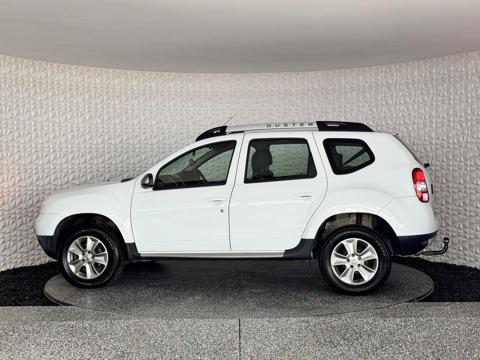 Dacia Duster 1.5 dCi Laureate EDC Euro 6 (s/s) 5dr 5dr Automatic 2017