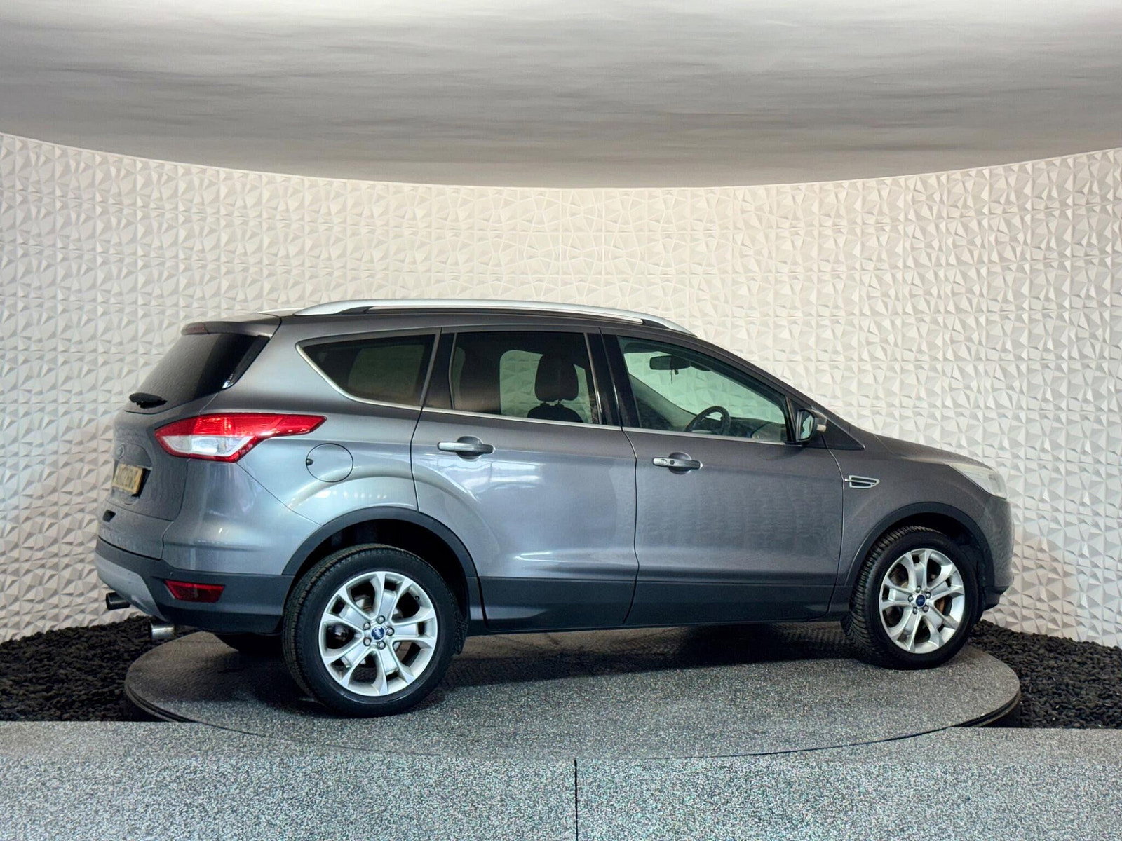 Ford Kuga 2.0 TDCi Titanium AWD Euro 5 5dr 5dr Manual 2013
