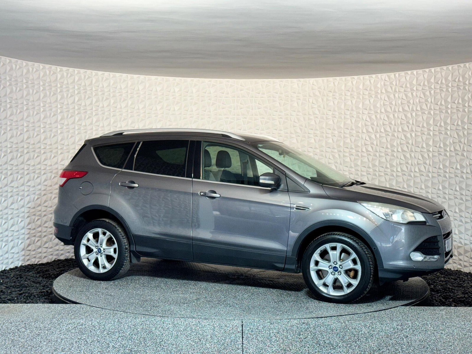 Ford Kuga 2.0 TDCi Titanium AWD Euro 5 5dr 5dr Manual 2013
