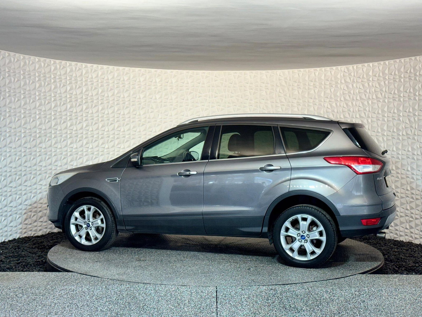 Ford Kuga 2.0 TDCi Titanium AWD Euro 5 5dr 5dr Manual 2013