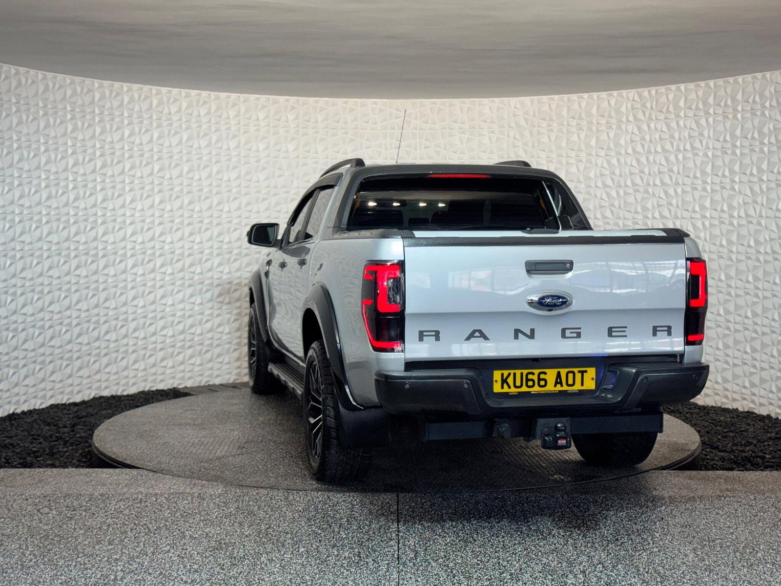 Ford Ranger 3.2 TDCi Wildtrak Auto 4WD Euro 5 4dr 4dr Automatic 2016