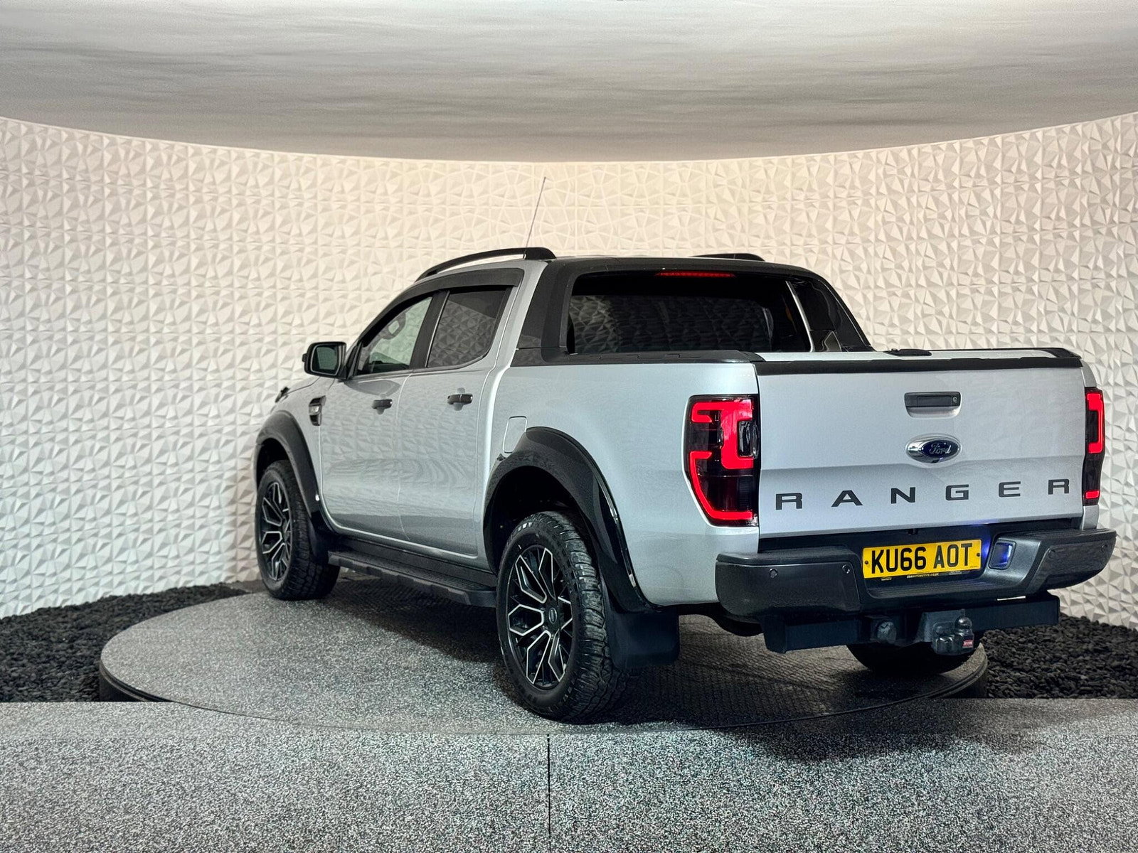 Ford Ranger 3.2 TDCi Wildtrak Auto 4WD Euro 5 4dr 4dr Automatic 2016