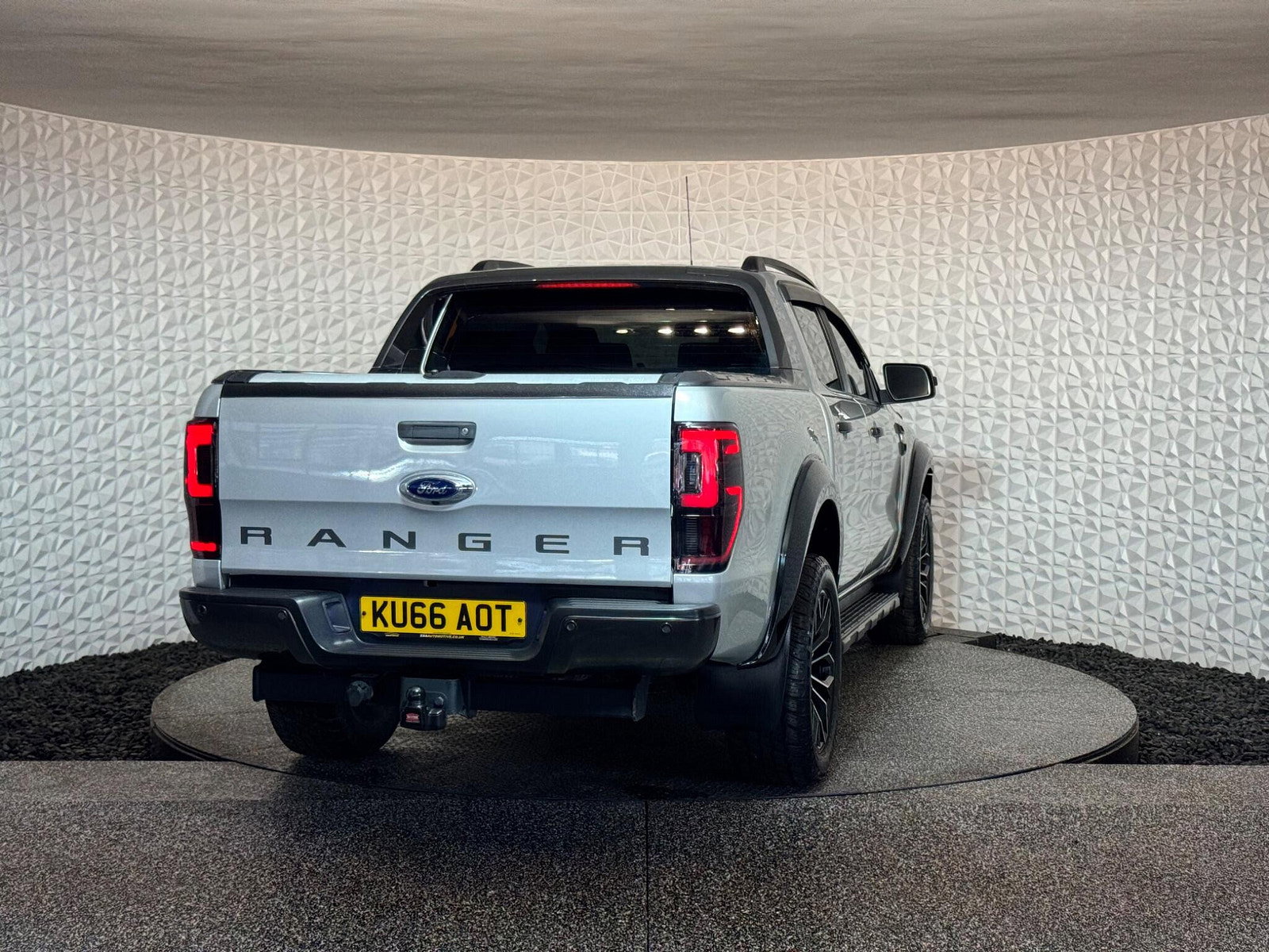 Ford Ranger 3.2 TDCi Wildtrak Auto 4WD Euro 5 4dr 4dr Automatic 2016