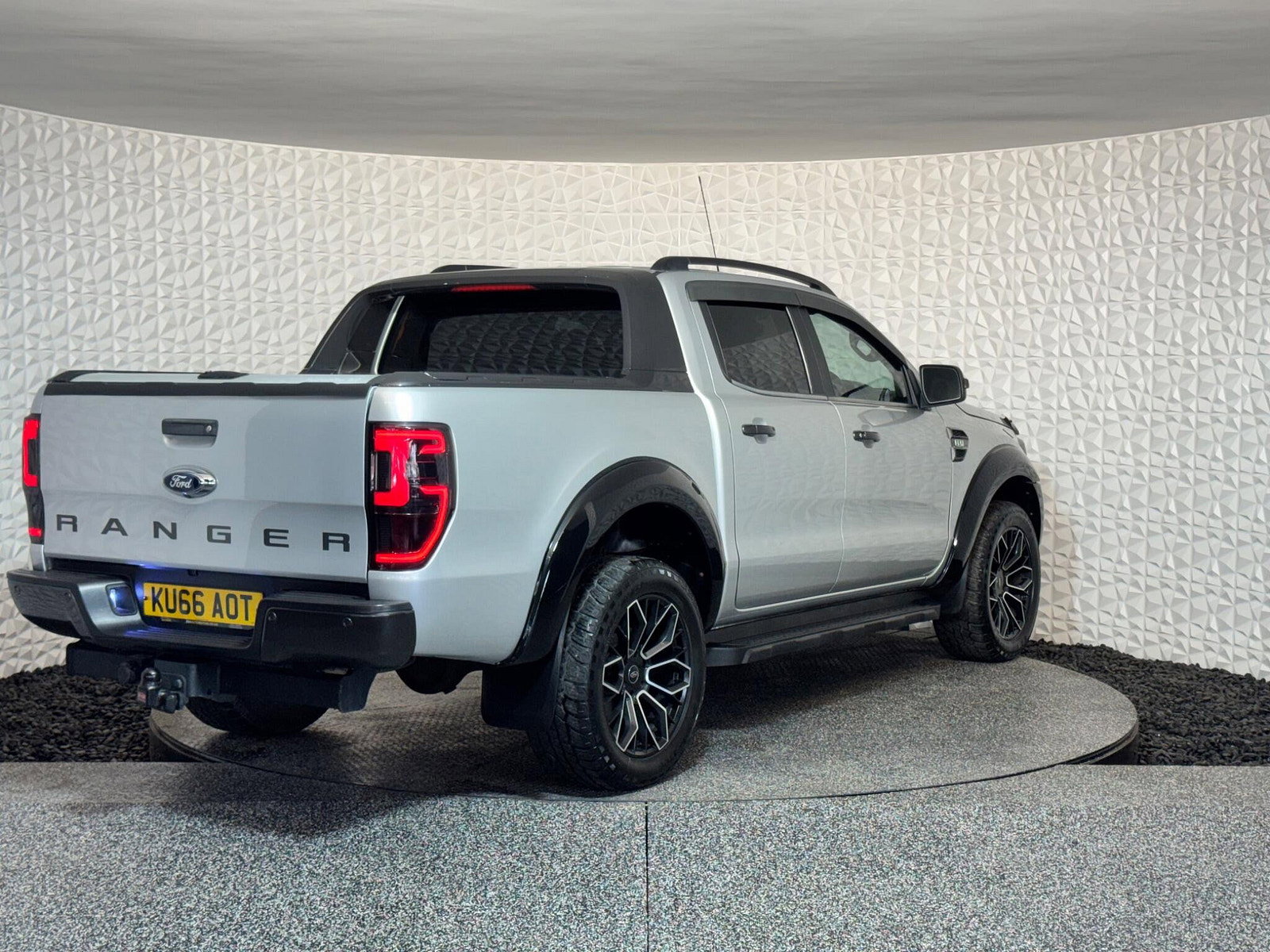 Ford Ranger 3.2 TDCi Wildtrak Auto 4WD Euro 5 4dr 4dr Automatic 2016