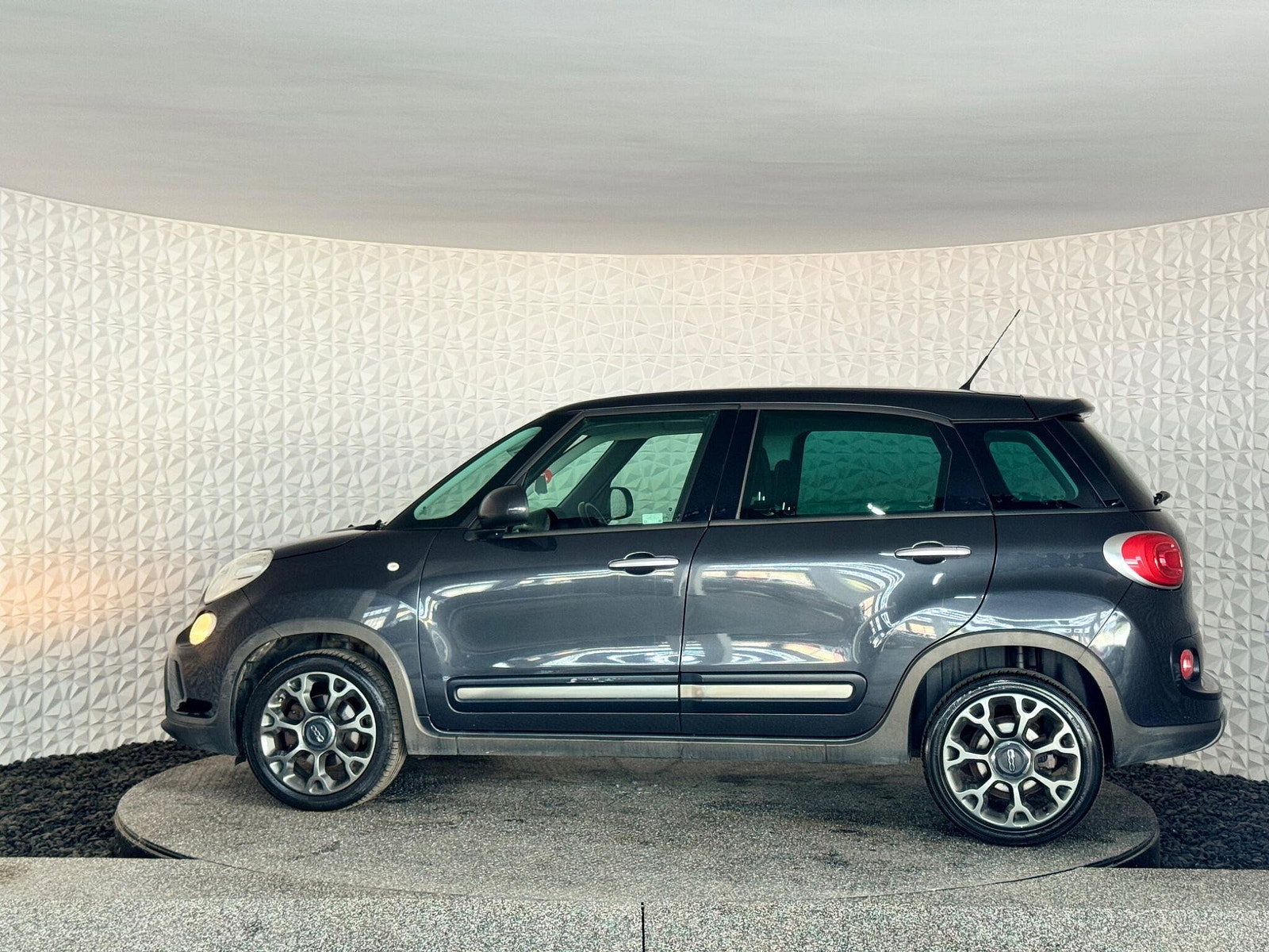 Fiat 500L 1.3 MultiJet Trekking Dualogic Euro 5 (s/s) 5dr 5dr Automatic 2014