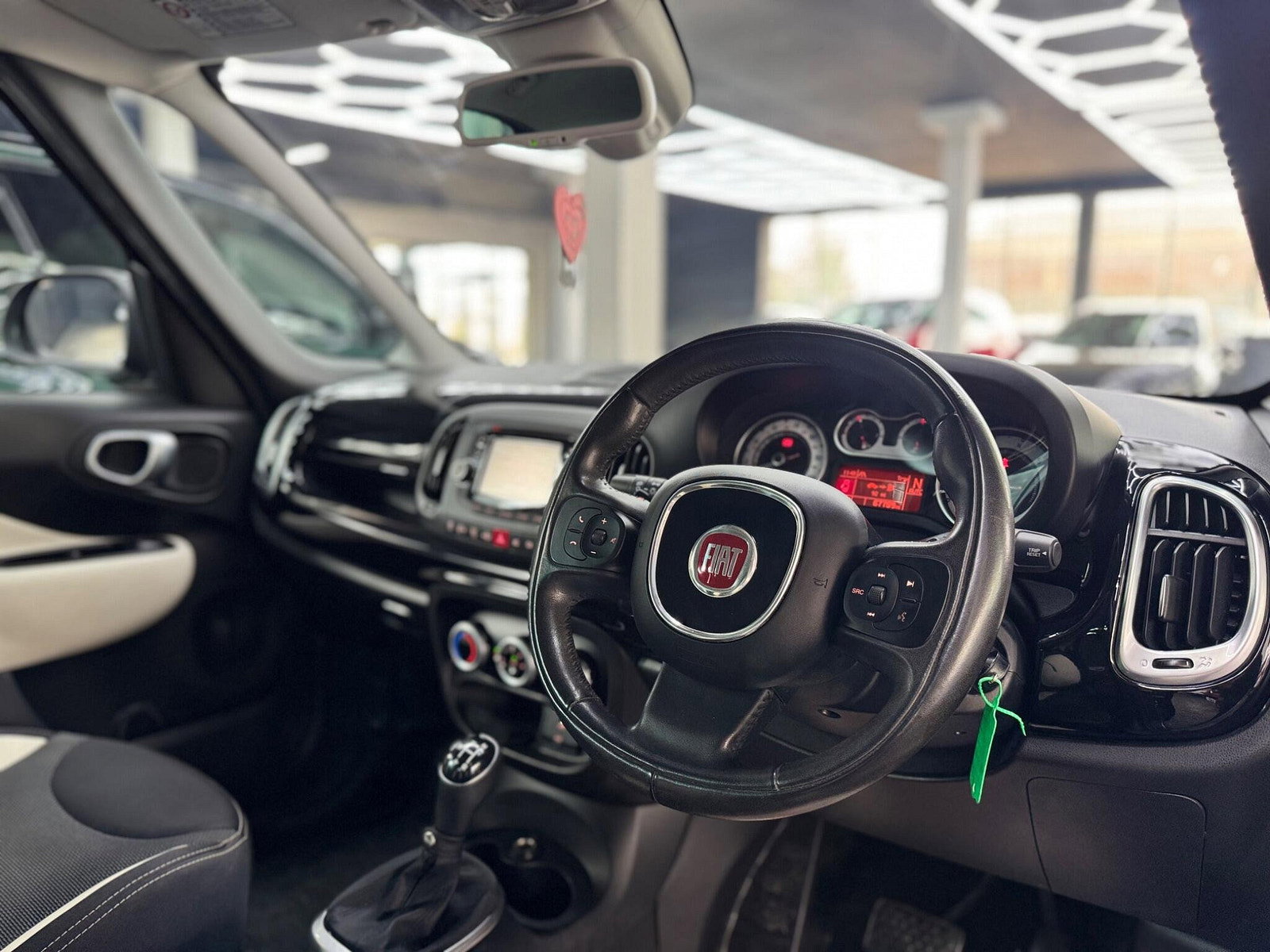 Fiat 500L 1.3 MultiJet Trekking Dualogic Euro 5 (s/s) 5dr 5dr Automatic 2014