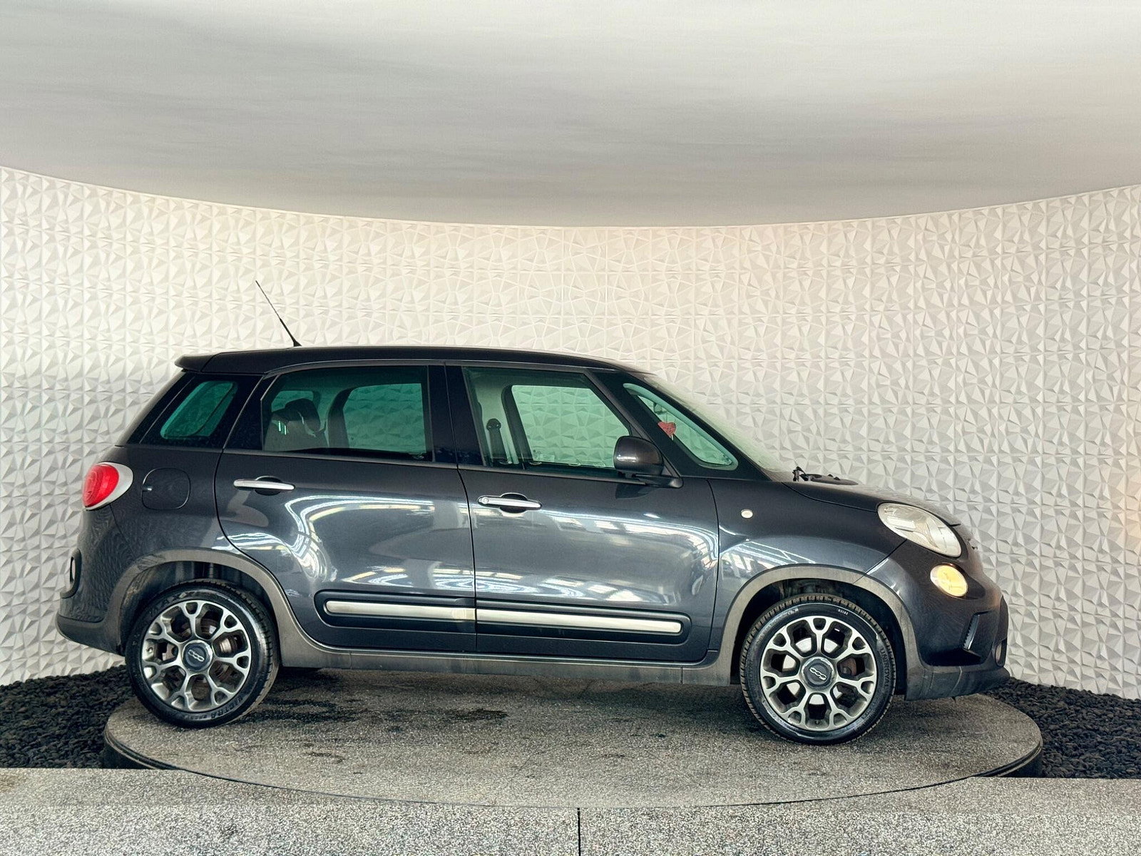 Fiat 500L 1.3 MultiJet Trekking Dualogic Euro 5 (s/s) 5dr 5dr Automatic 2014