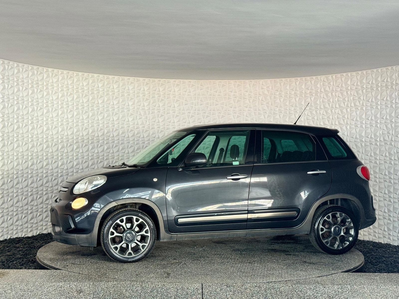 Fiat 500L 1.3 MultiJet Trekking Dualogic Euro 5 (s/s) 5dr 5dr Automatic 2014