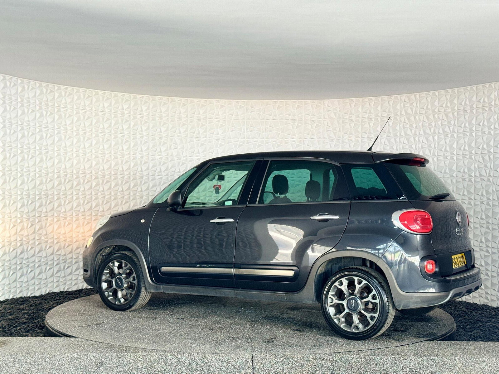 Fiat 500L 1.3 MultiJet Trekking Dualogic Euro 5 (s/s) 5dr 5dr Automatic 2014