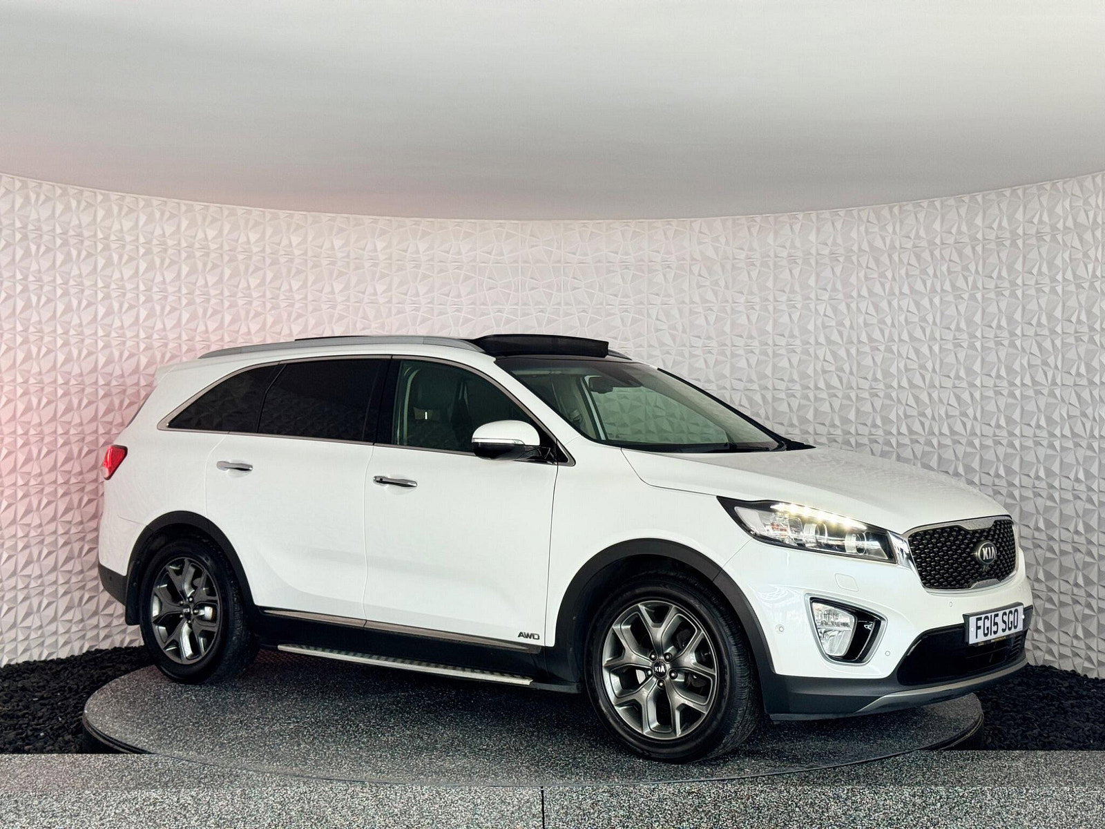 Kia Sorento 2.2 CRDi KX-4 Auto AWD Euro 6 5dr 5dr Automatic 2015