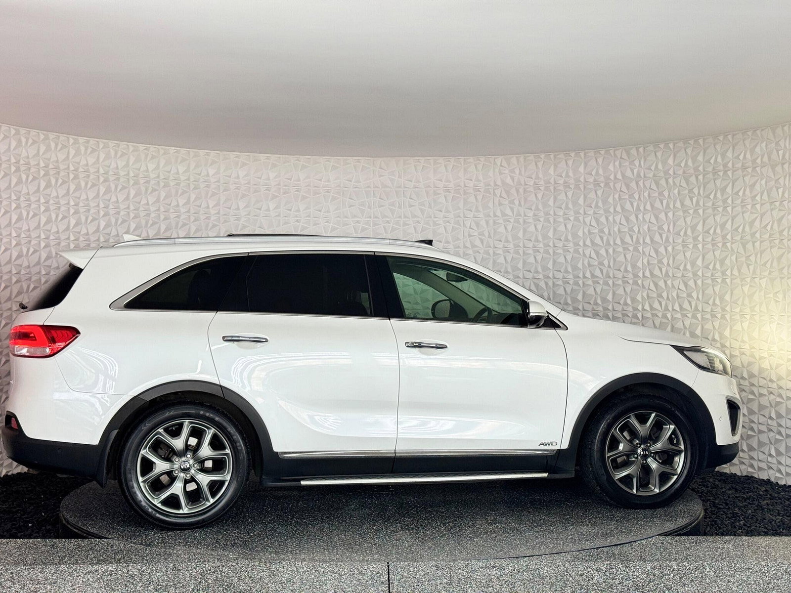 Kia Sorento 2.2 CRDi KX-4 Auto AWD Euro 6 5dr 5dr Automatic 2015