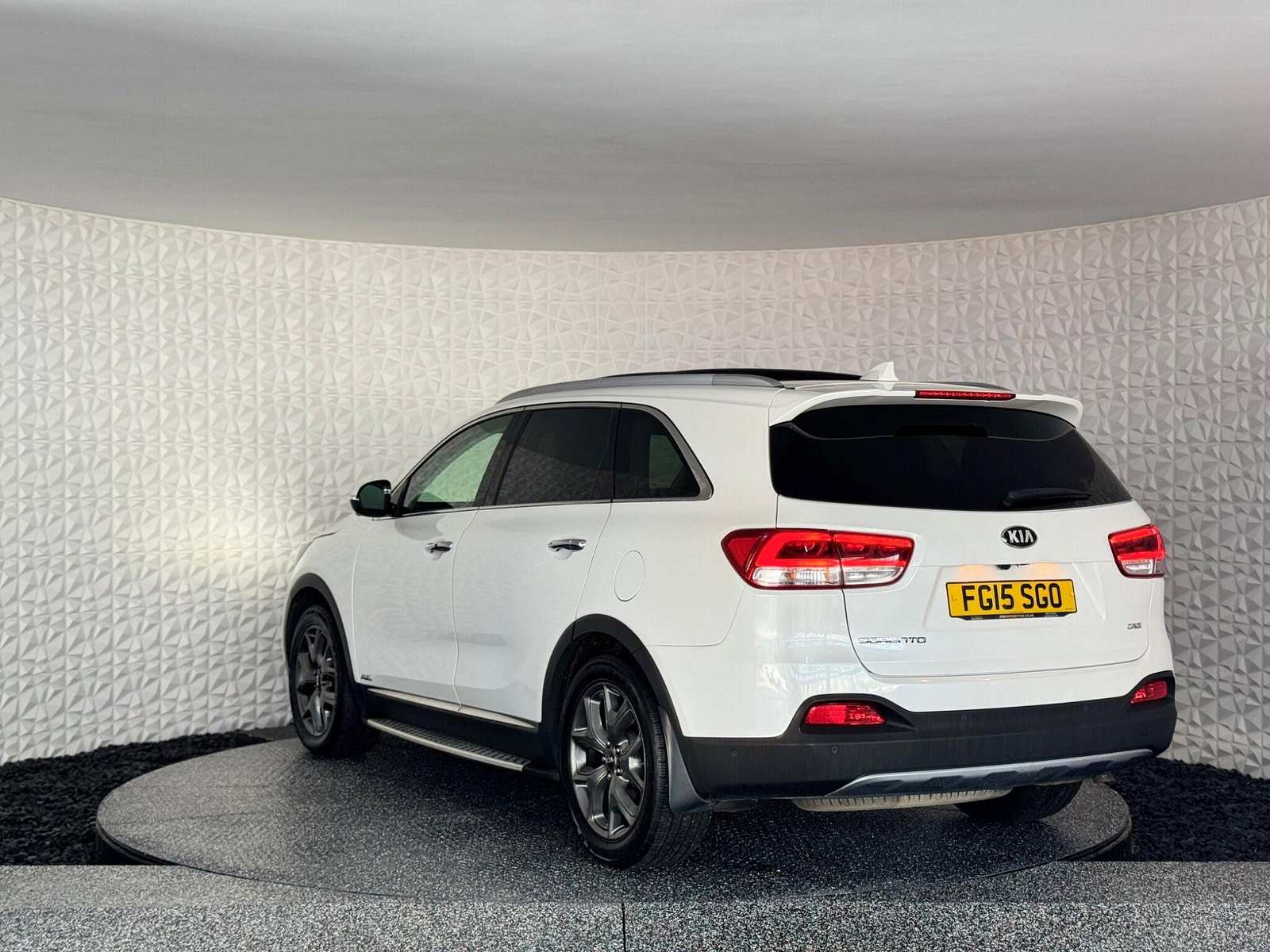 Kia Sorento 2.2 CRDi KX-4 Auto AWD Euro 6 5dr 5dr Automatic 2015