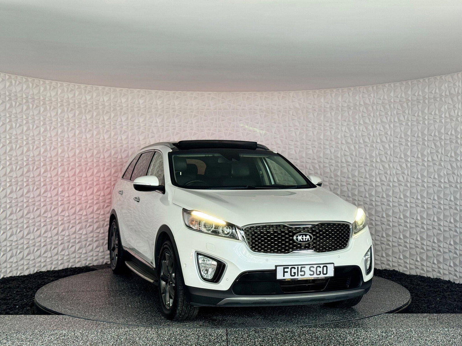 Kia Sorento 2.2 CRDi KX-4 Auto AWD Euro 6 5dr 5dr Automatic 2015
