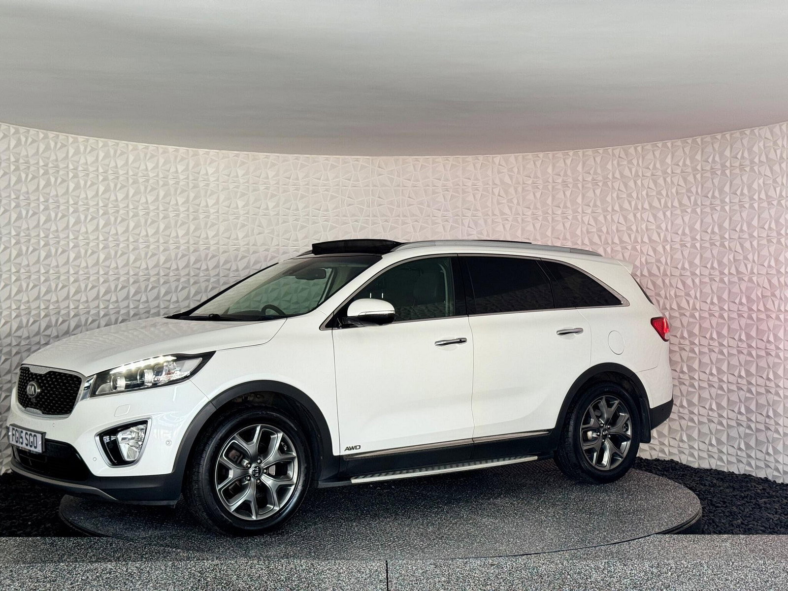 Kia Sorento 2.2 CRDi KX-4 Auto AWD Euro 6 5dr 5dr Automatic 2015