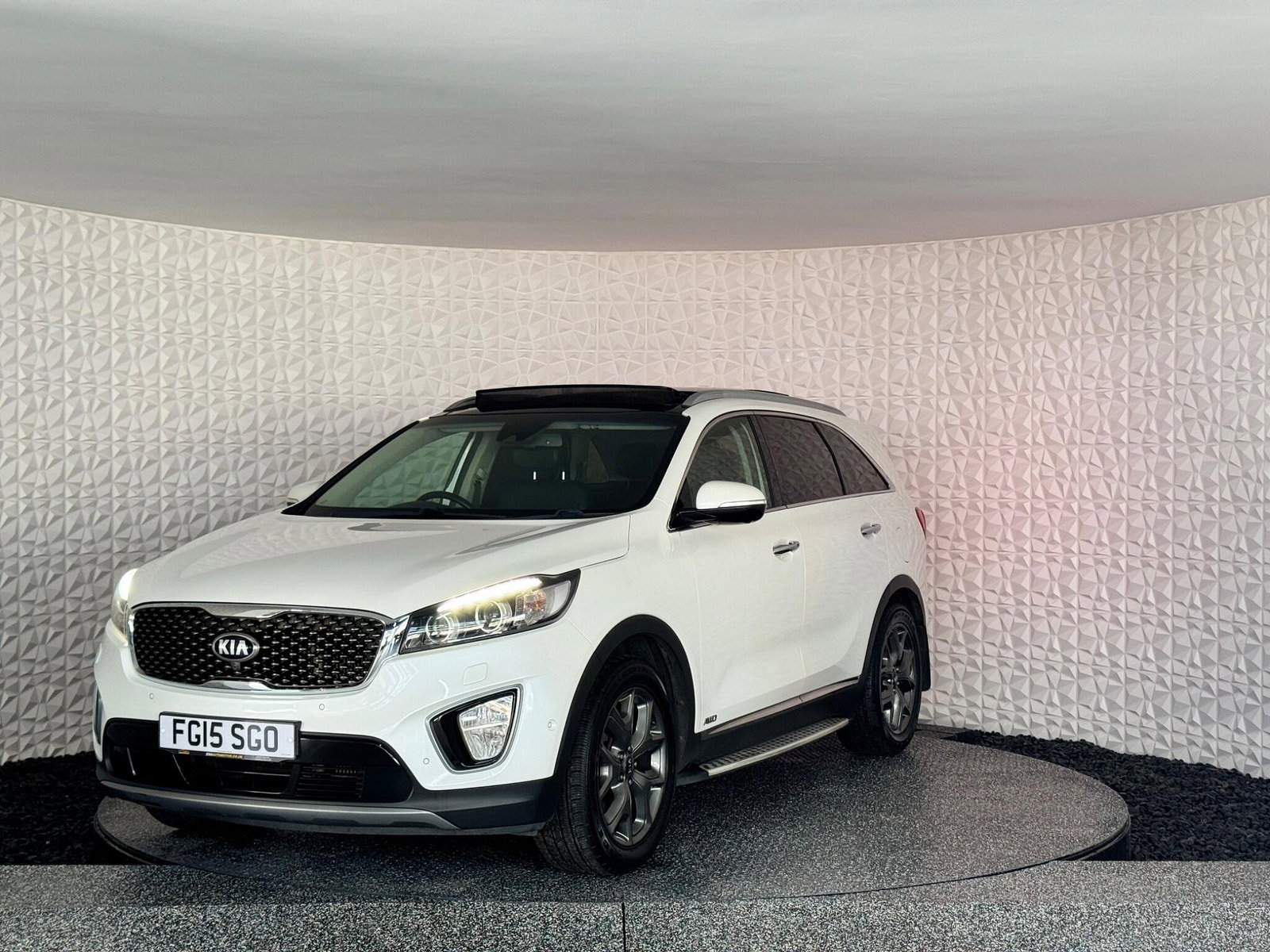 Kia Sorento 2.2 CRDi KX-4 Auto AWD Euro 6 5dr 5dr Automatic 2015