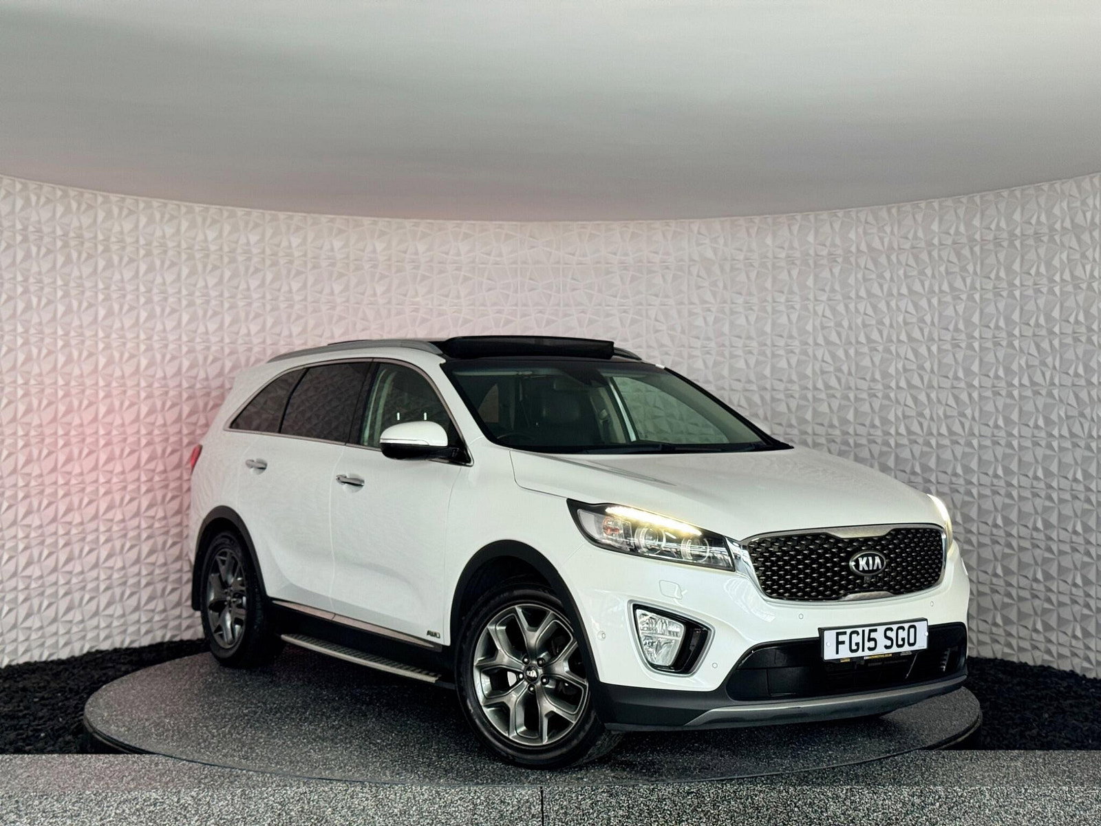 Kia Sorento 2.2 CRDi KX-4 Auto AWD Euro 6 5dr 5dr Automatic 2015