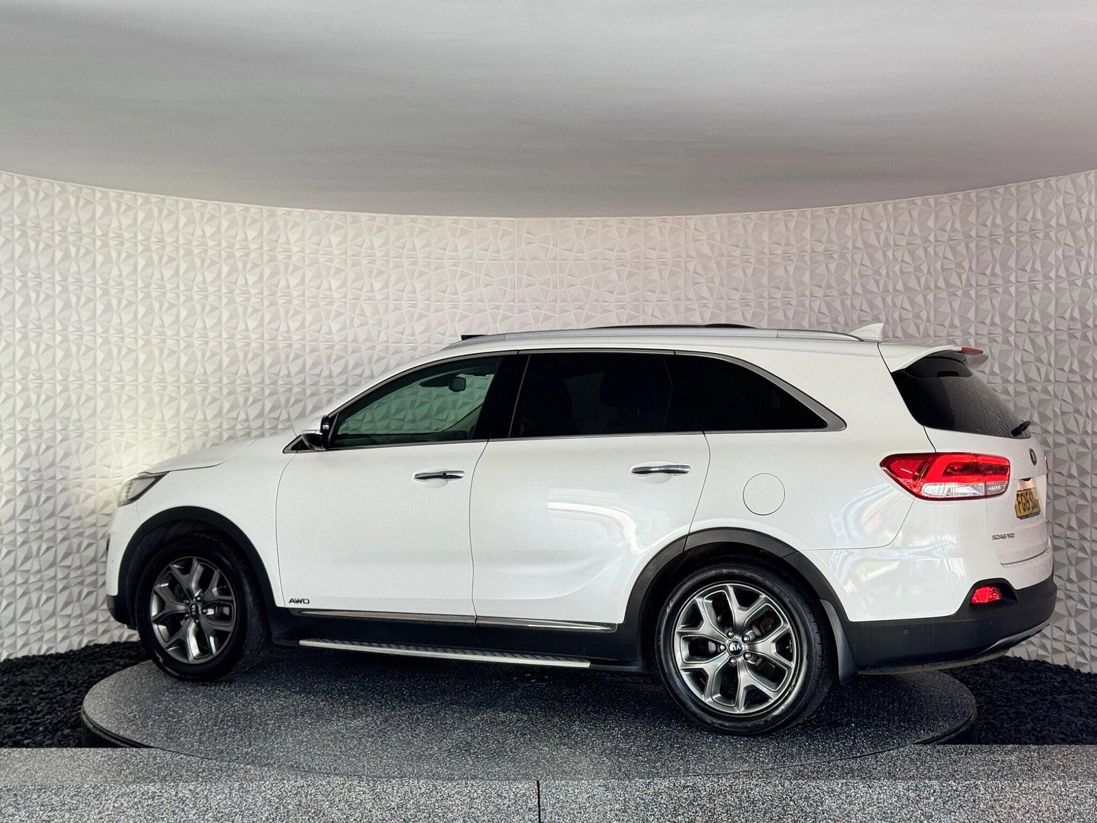 Kia Sorento 2.2 CRDi KX-4 Auto AWD Euro 6 5dr 5dr Automatic 2015