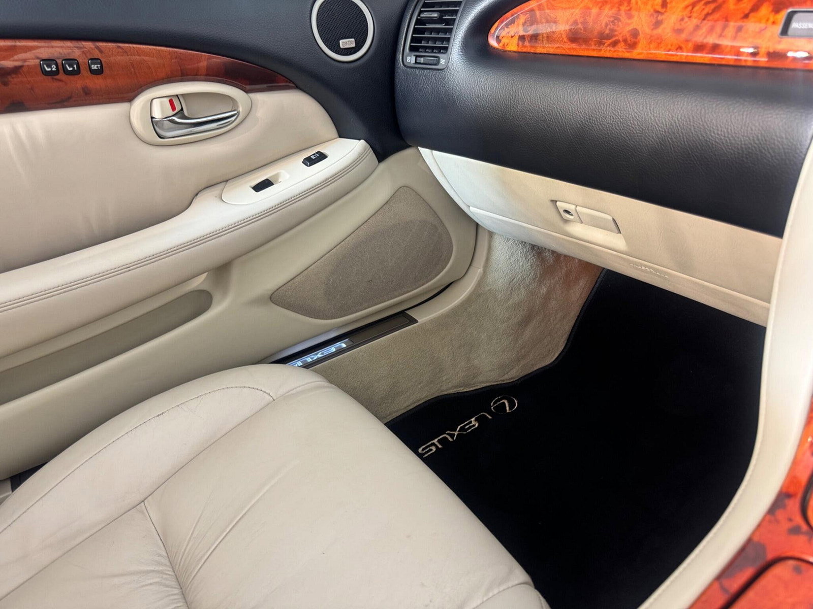 Lexus Sc 4.3 430 2dr 2dr Automatic 2009