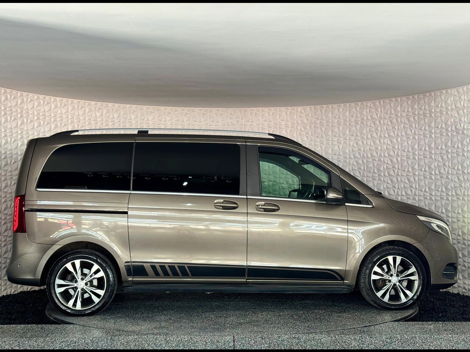 Mercedes-Benz V Class 2.2 V250d BlueTEC Sport G-Tronic+ Euro 6 (s/s) 5dr 7 Seat 5dr Automatic 2016