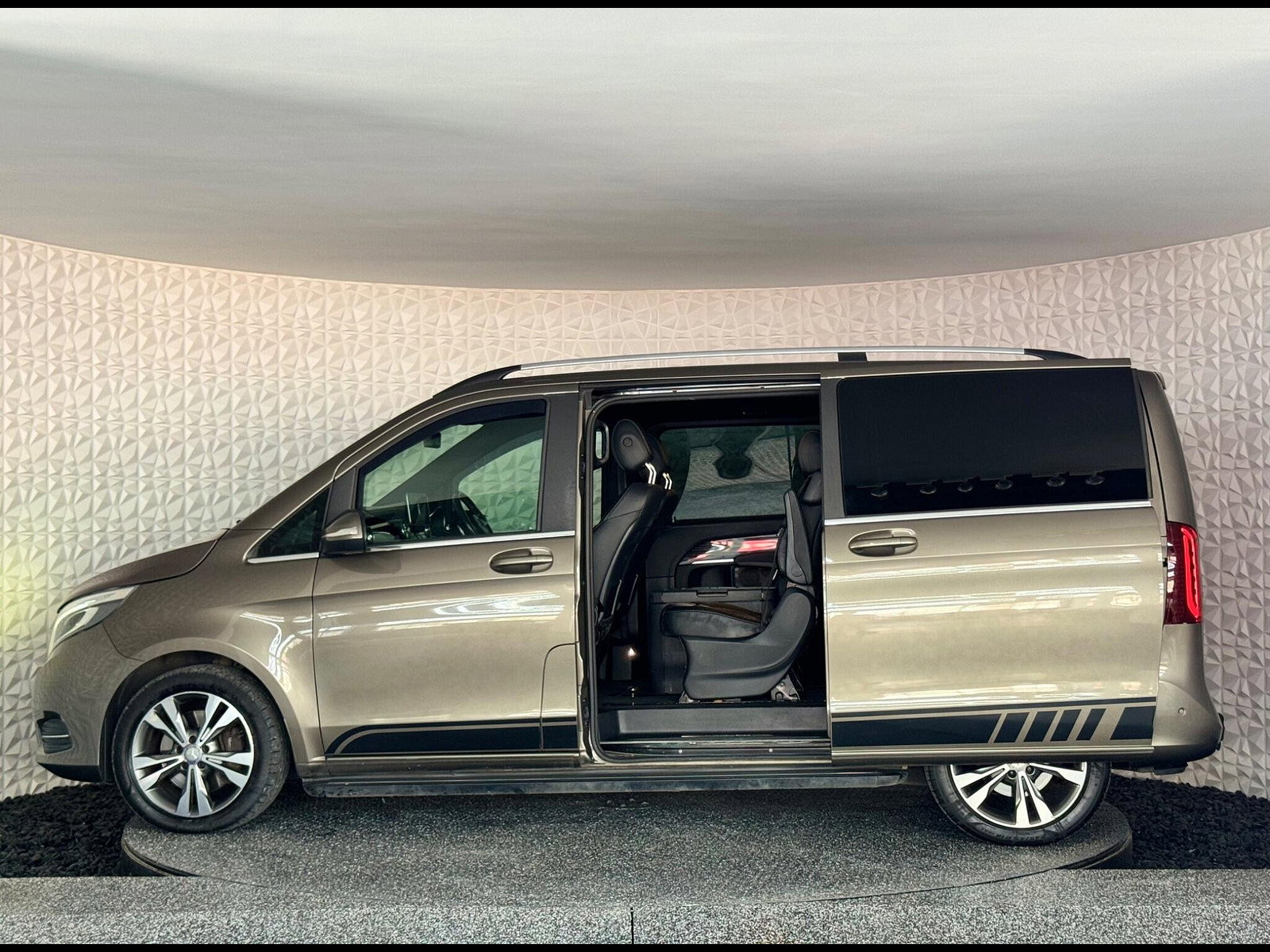 Mercedes-Benz V Class 2.2 V250d BlueTEC Sport G-Tronic+ Euro 6 (s/s) 5dr 7 Seat 5dr Automatic 2016