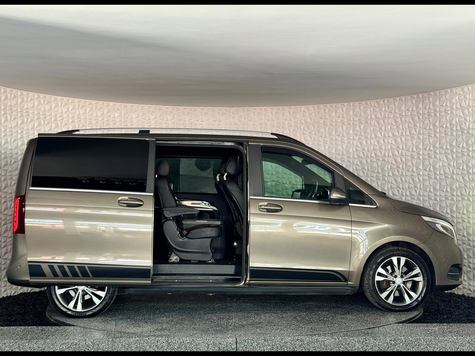 Mercedes-Benz V Class 2.2 V250d BlueTEC Sport G-Tronic+ Euro 6 (s/s) 5dr 7 Seat 5dr Automatic 2016