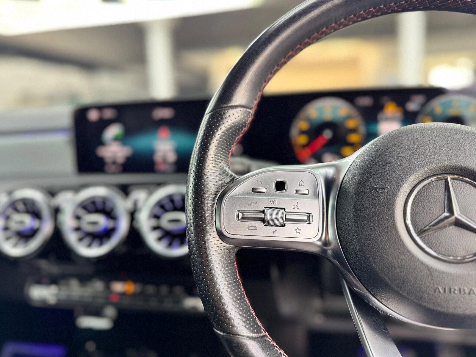 Mercedes-Benz A Class 1.3 A180 AMG Line (Premium) 7G-DCT Euro 6 (s/s) 5dr 5dr Automatic 2019