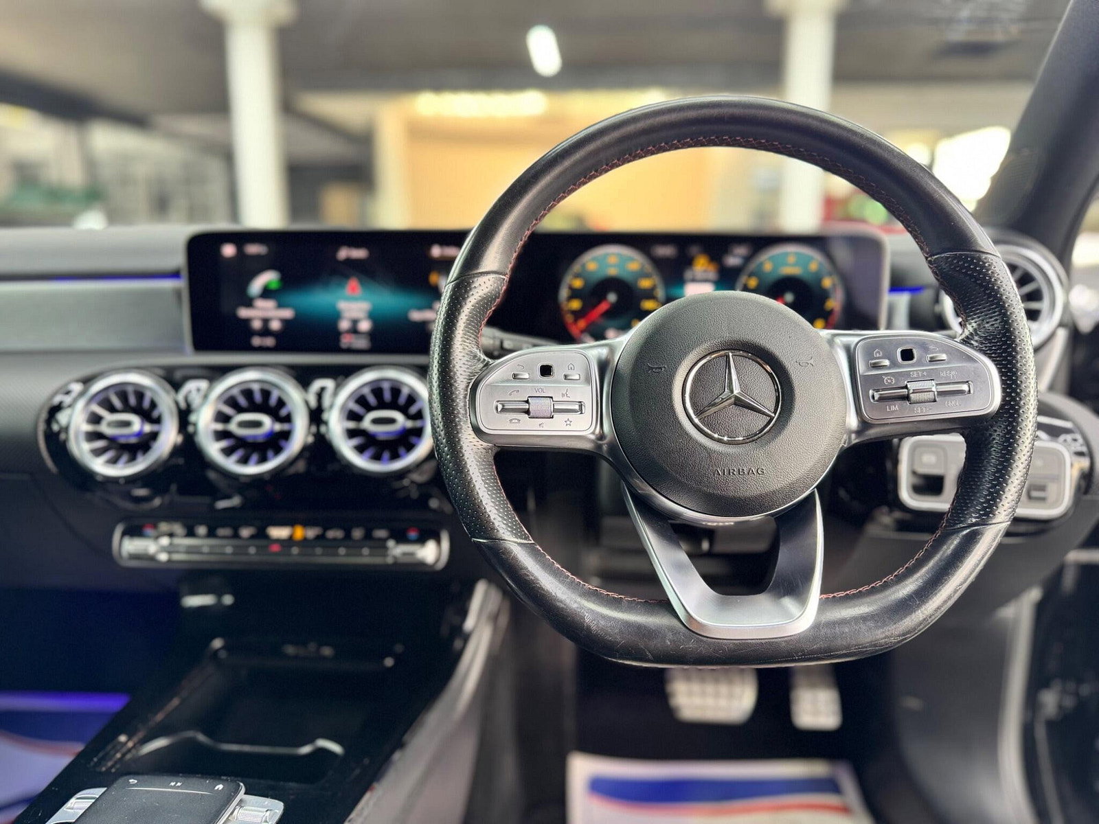 Mercedes-Benz A Class 1.3 A180 AMG Line (Premium) 7G-DCT Euro 6 (s/s) 5dr 5dr Automatic 2019