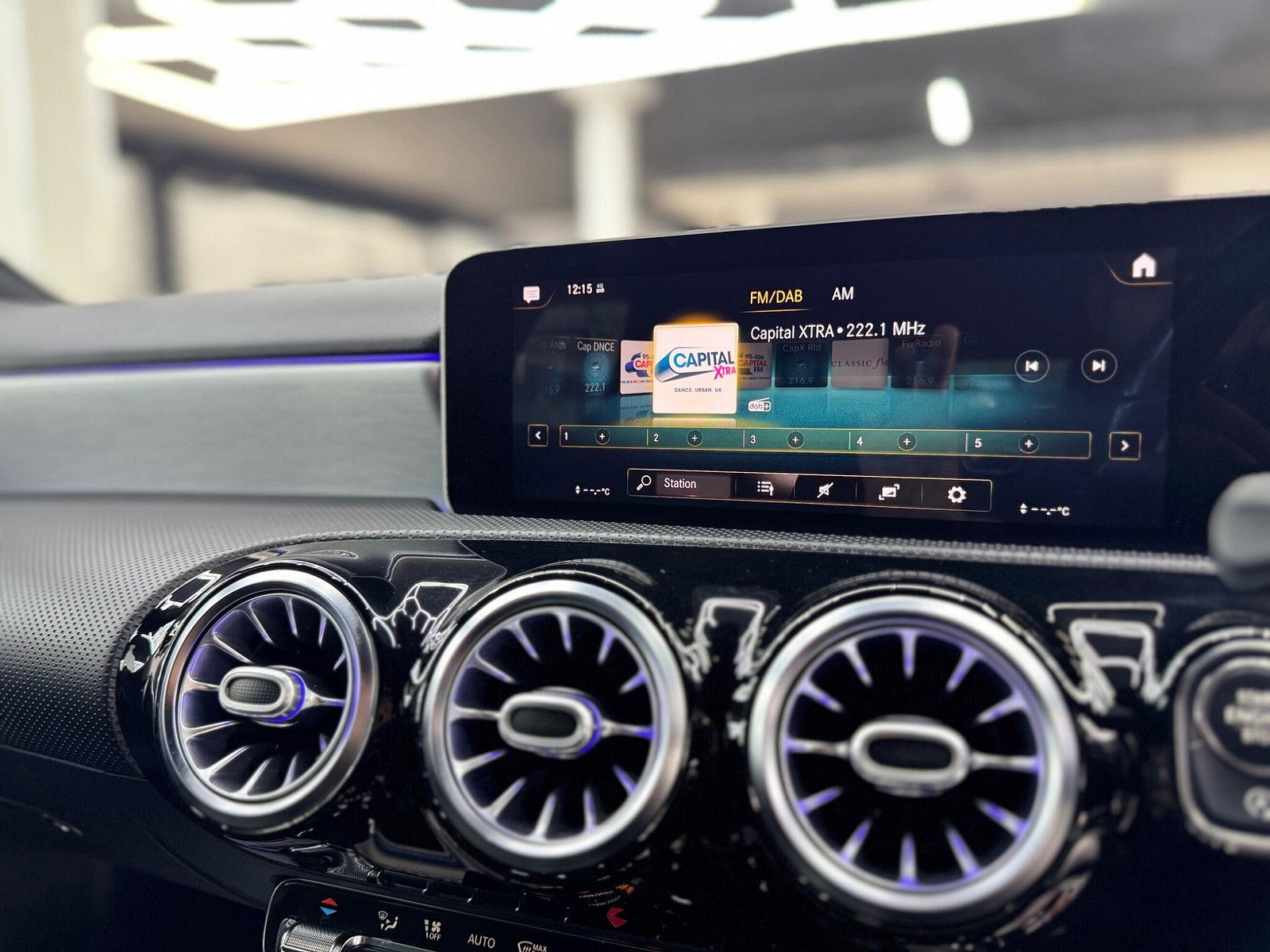 Mercedes-Benz A Class 1.3 A180 AMG Line (Premium) 7G-DCT Euro 6 (s/s) 5dr 5dr Automatic 2019